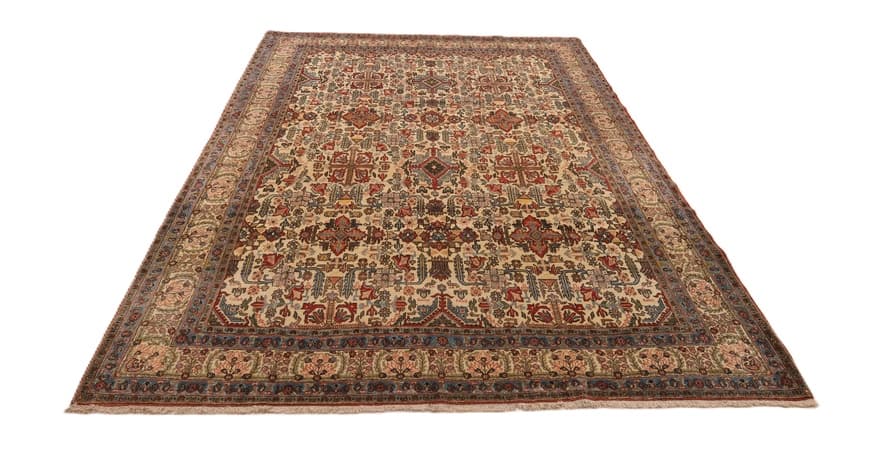 Qum Antique Carpet 325x220_2