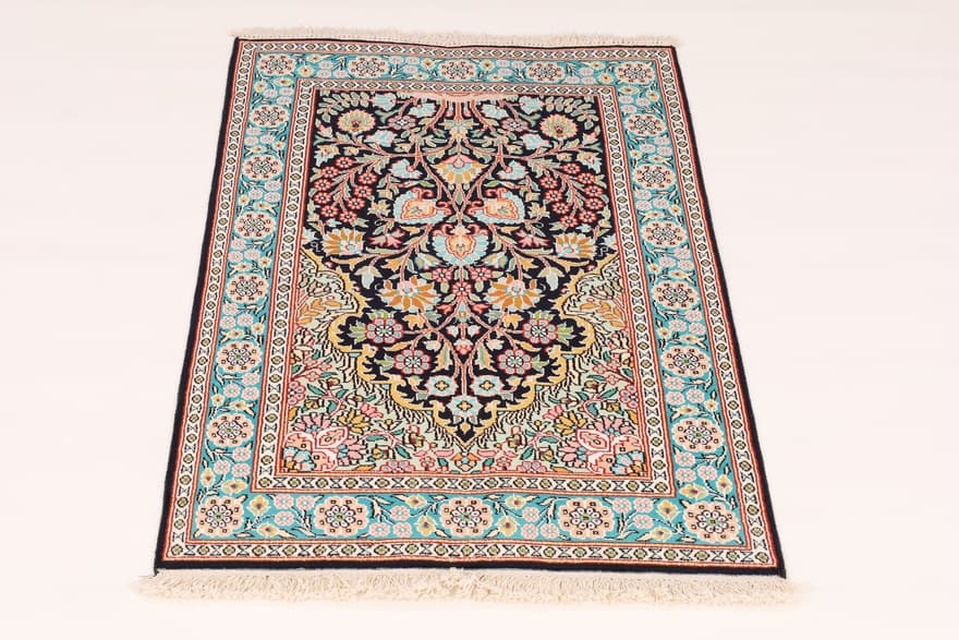 Kahmir Silk Carpet 118x76_4