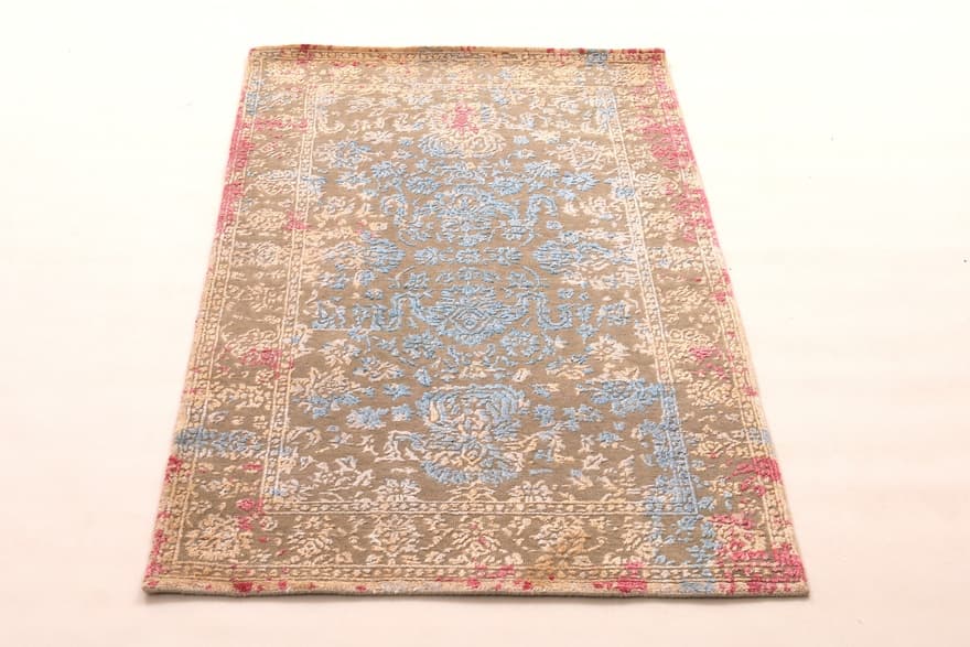 Modern Lotus  152x91_1