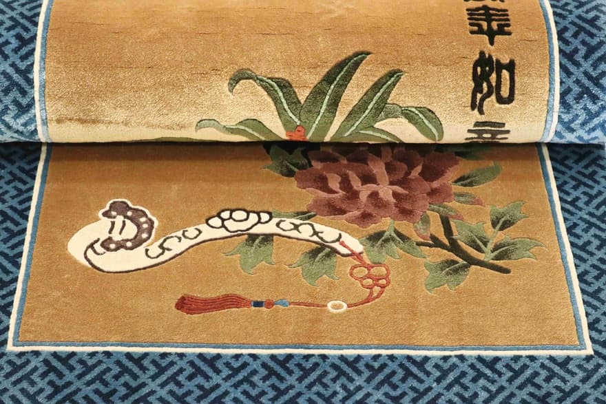 China Seide 128x61_4