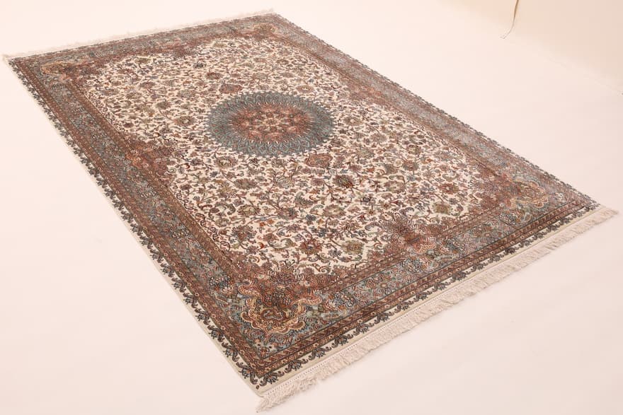 Kashmir Silk Carpet 276x188_0