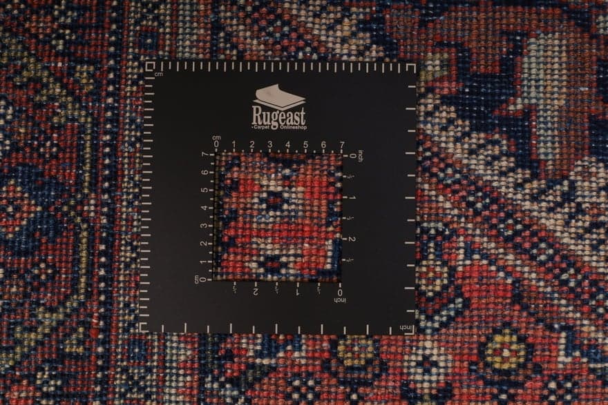 Antique Sarouk Carpet 201x133 - Image 6