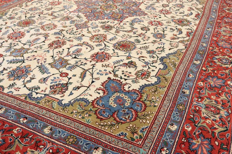 Sarough Carpet 391x282