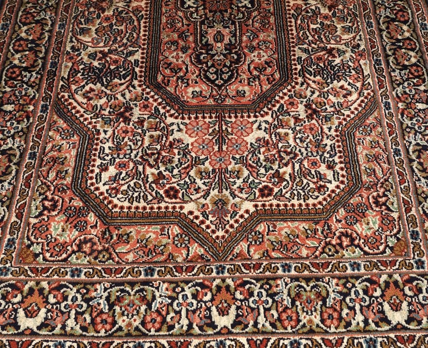 Kashmir Silk Carpet 122x83 - Image 3