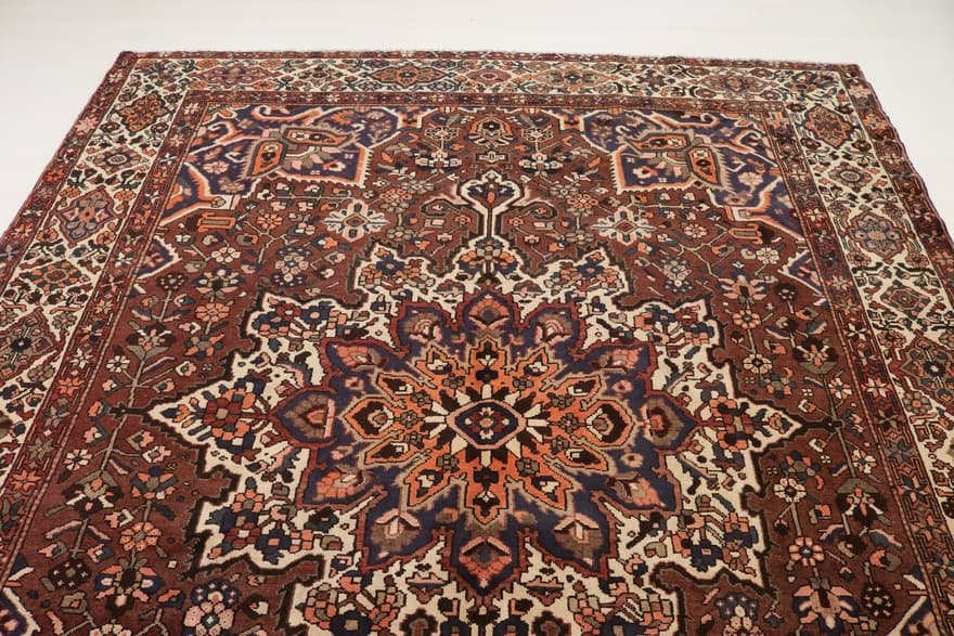 Bakhtiar Teppich 362x311