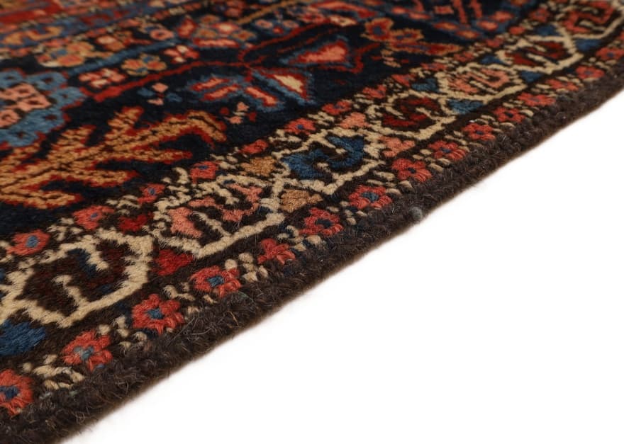 Antique Heriz Carpet  200x145 - Image 5