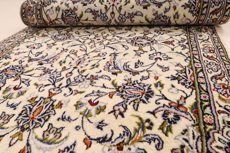 Kashan Carpet  292x98 - Image 4