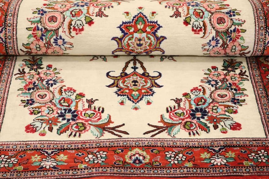 Ghom Silk Carpet 120x79