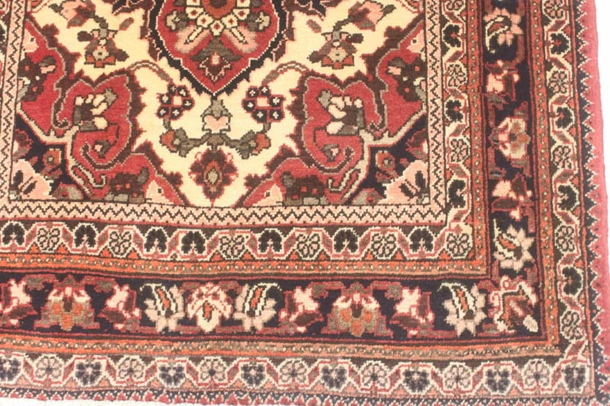 Bakhtiar 126x103
