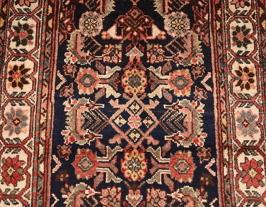 Hamadan Carpet 299x90 - Image 5