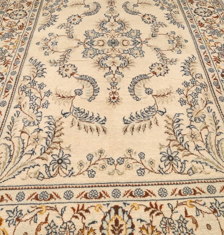 Kashan Tawasoli Carpet 160x102 - Image 5