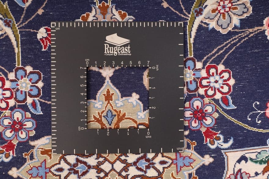 Isfahan  Seidenkette Teppich  166x109 - Image 6
