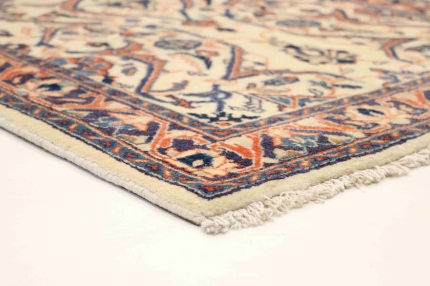 Sarough Carpet 322x82