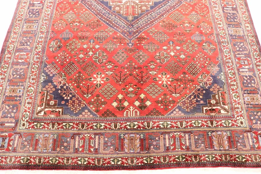 Meyme Carpet 400x295