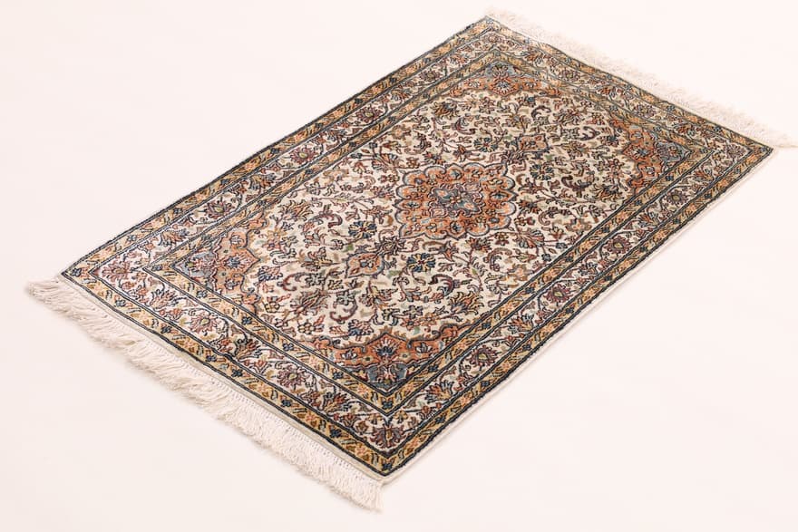 Kahmir Silk Carpet 107x62