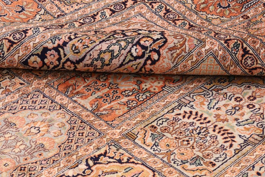 Kashmirsilk carpet 302x220