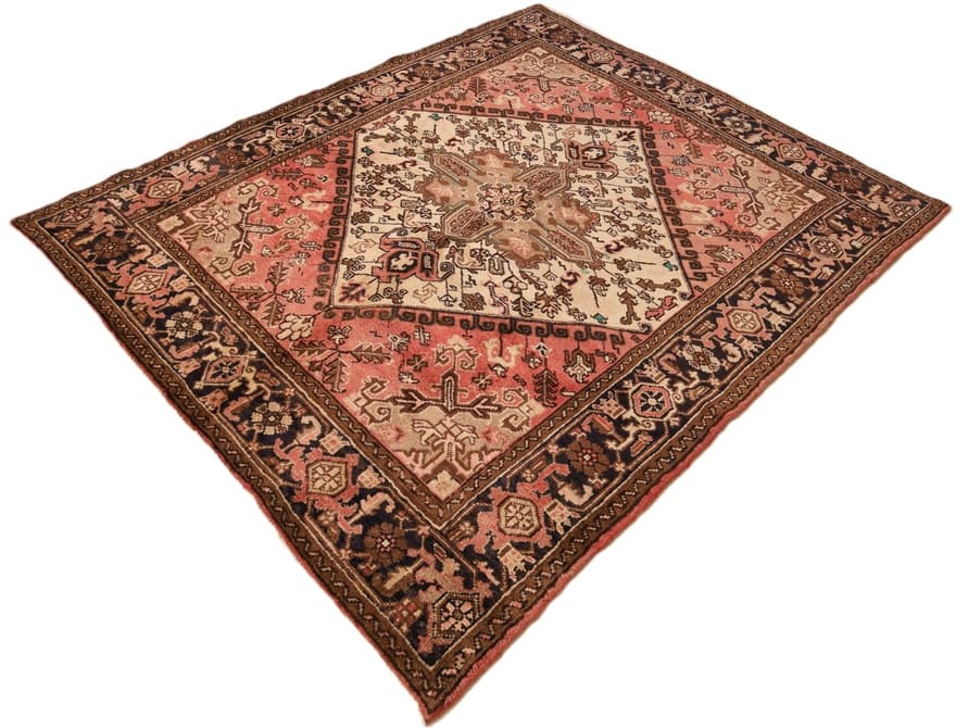 Heriz Carpet  192x158 - Image 4