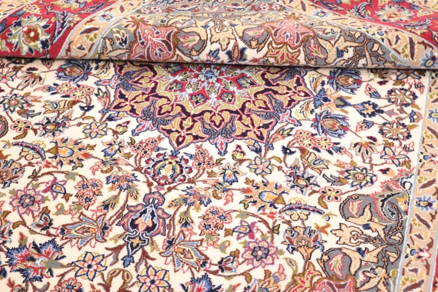 Isfahan Carpet 164x109