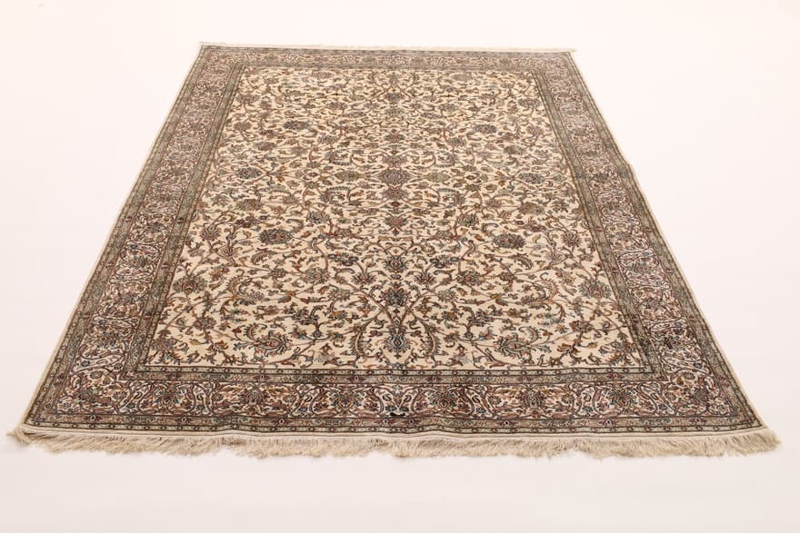 Kashmir SILK Carpet 280x185