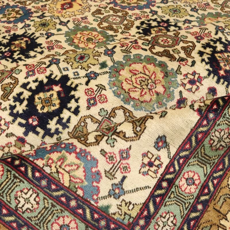 Tabriz Teppich 425x344