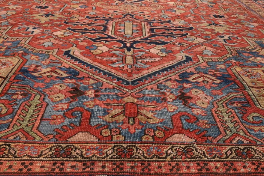 Ankique Heriz Carpet  547x330 - Image 5