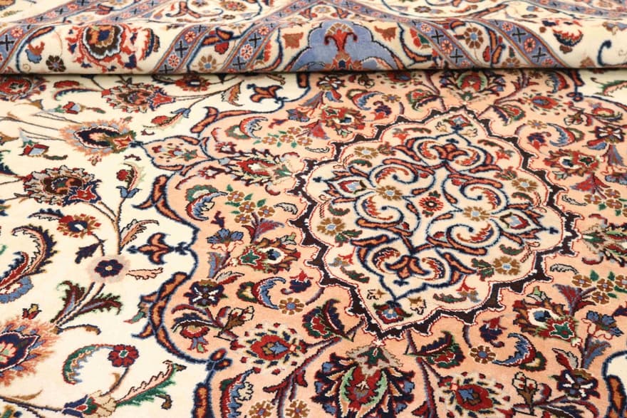 Mashhad Teppich 404x289