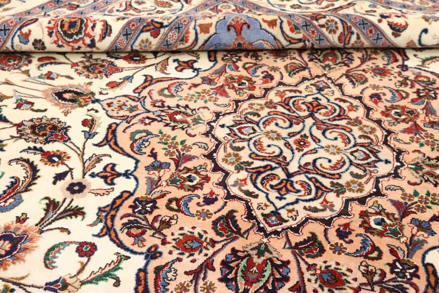 Mashhad Carpet 404x289