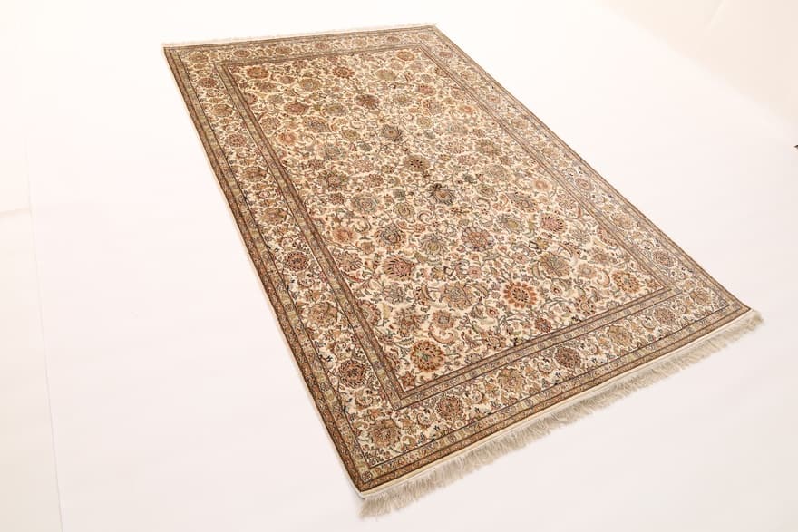 Kashmir SILK 272x184