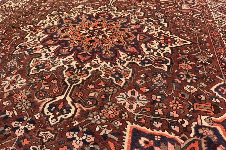 Bakhtiar Teppich 362x311
