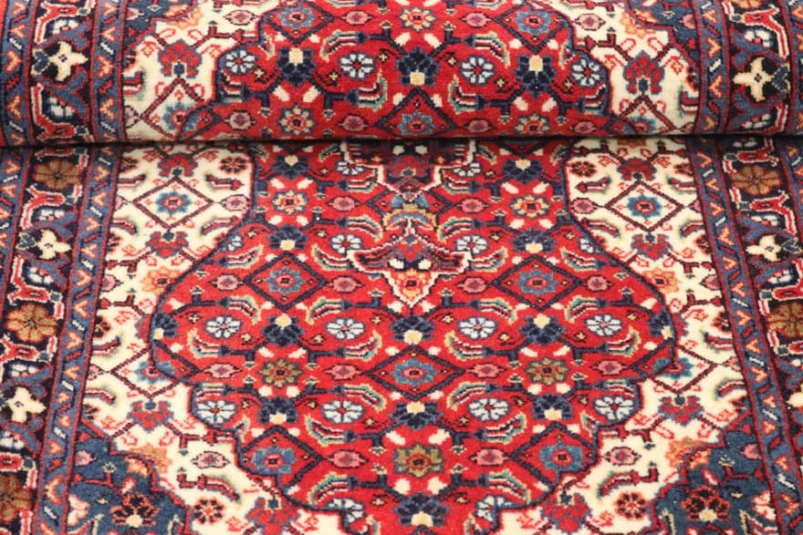 Sarough Carpet 127x70