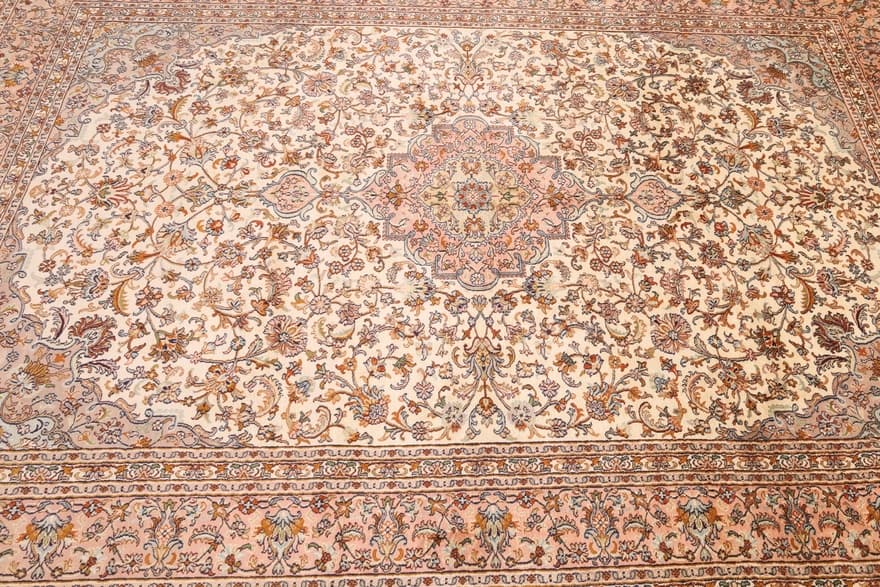 Kashmir Silk Carpet 294x198