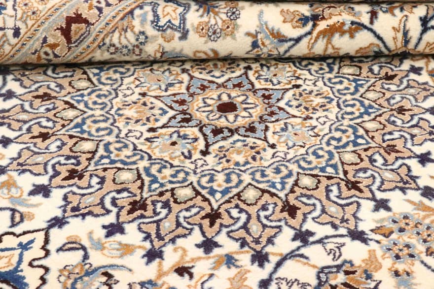 Nain Carpet 343x240