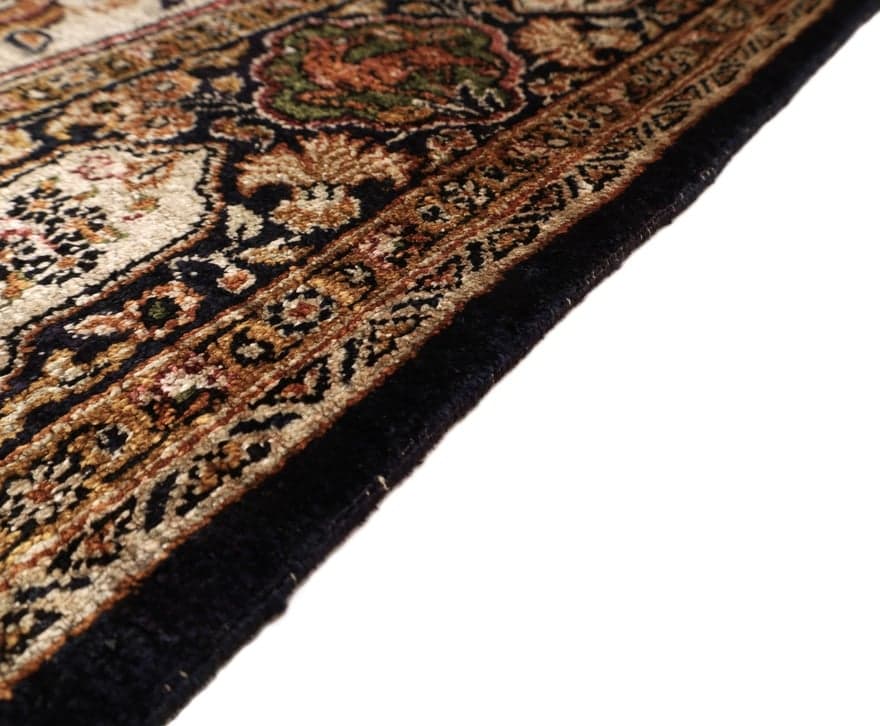 Qum Silk Carpet 160x106 - Image 6