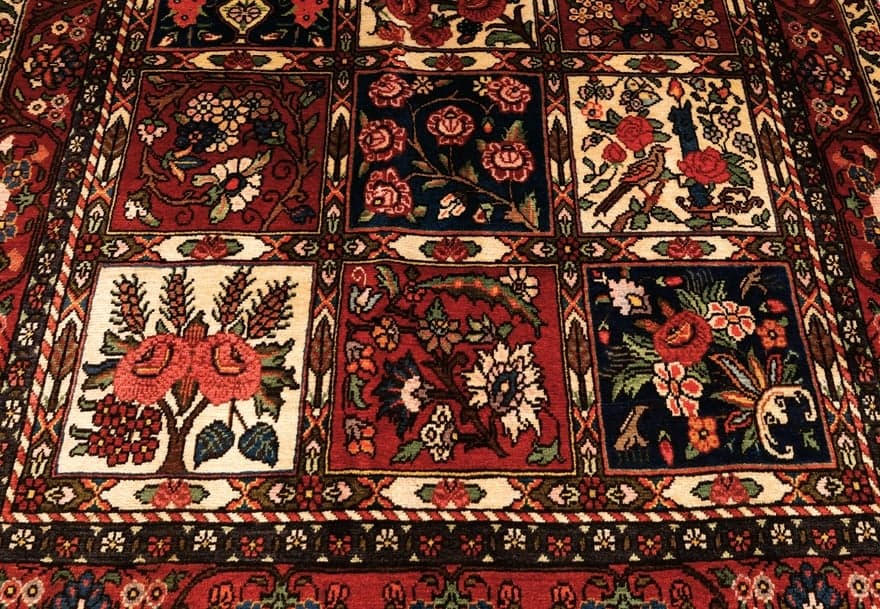 Bakhtiari Carpet 203x131 - Image 6
