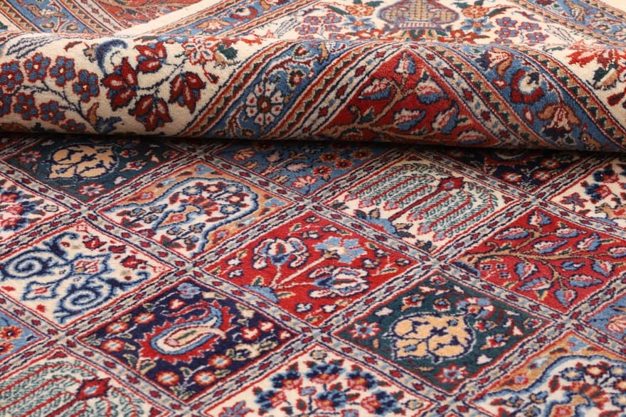 Moud Teppich 300x250