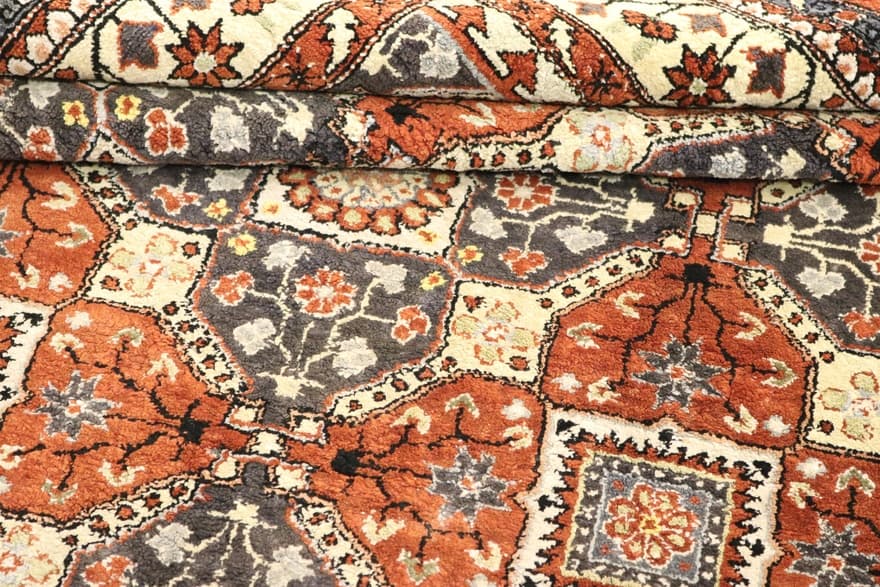 Silk Carpet 183x122