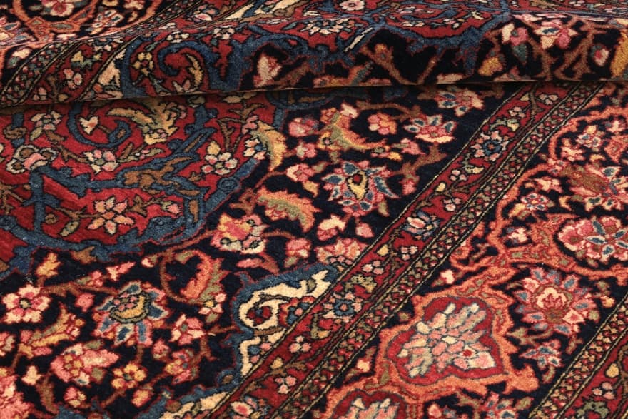 Antique Isfahan Carpet  220x140 - Image 3