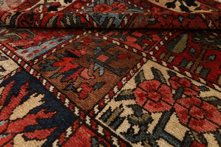 Bakhtiar Antike Teppich 191x127