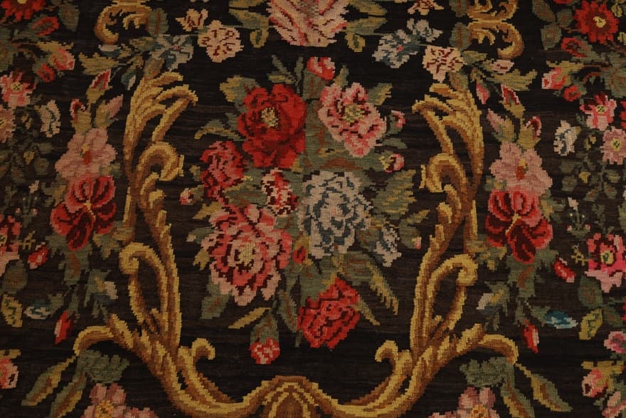 Antique Kilim Rose  Carpet 350x210