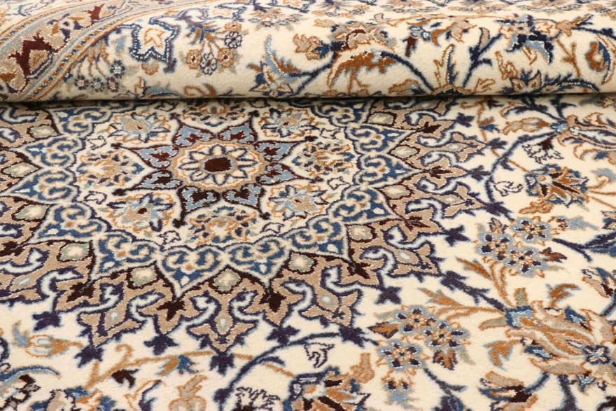 Nain Carpet 343x240