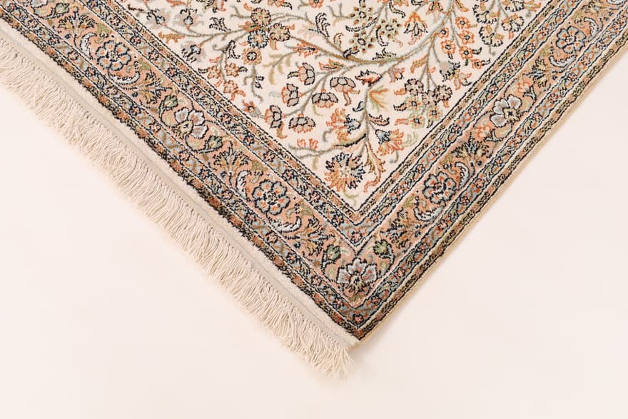 Kahmir Silk Carpet 124x73