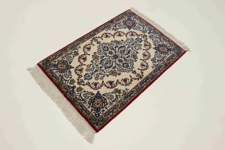 Isfahan Carpet 104x71