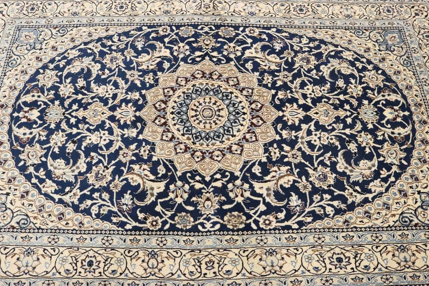 Nain 9 La Carpet 240x145