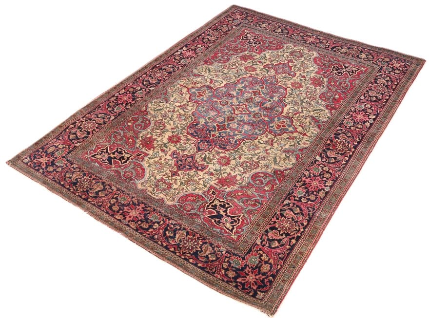 Antique Isfahan Carpet 203x142