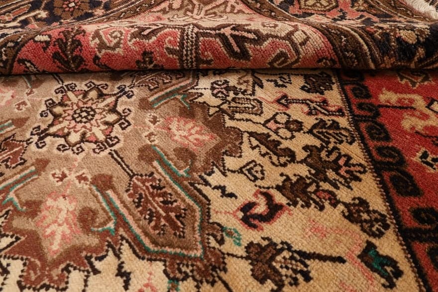 Heriz Carpet  192x158 - Image 5