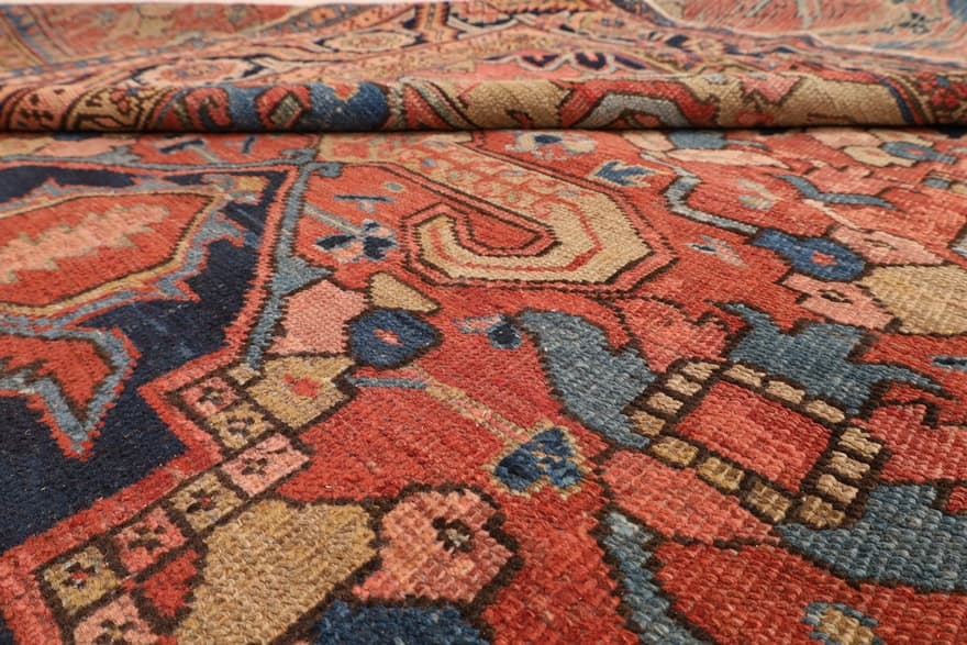 Ankique Heriz Carpet  547x330 - Image 4