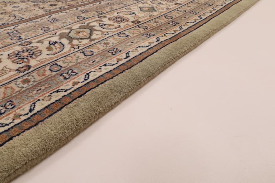 Sarough Carpet 305x240