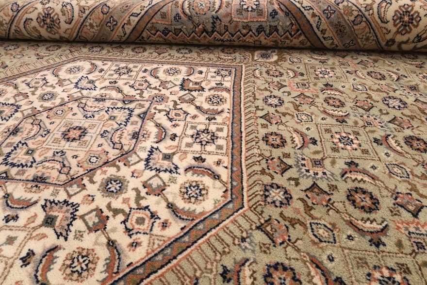 Sarough Carpet 305x240