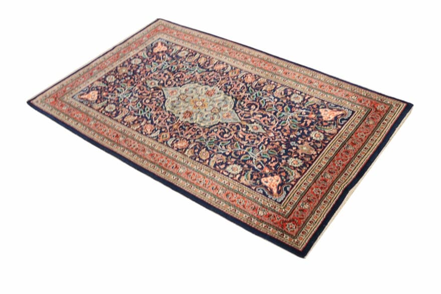 Handwoven Sarough Persian Rug 222x134 cm