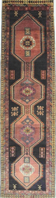 Heriz Carpet 387x107 - Image 1